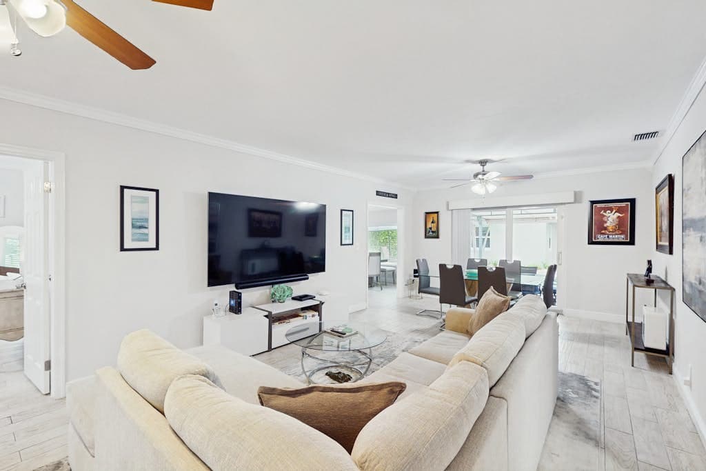 The Front House & Cottage, StaySouth vacation rental